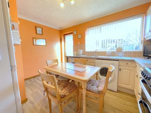 Manor Road- click for photo gallery